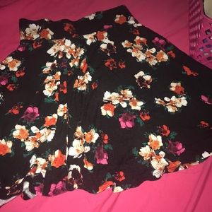 Black flower skirt ❤️
